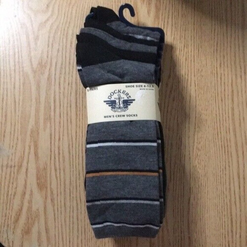New 5 Pairs Of Dockers Men's Crew Socks Black and Gray Stripes Shoe Size 6-12.5